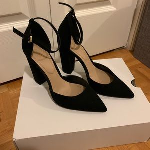 Aldo Black thick heel pump